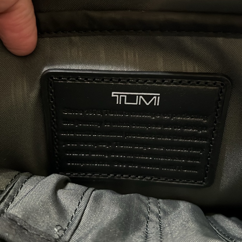 TUMI Lancaster slim brief NWT - Picture 6 of 7